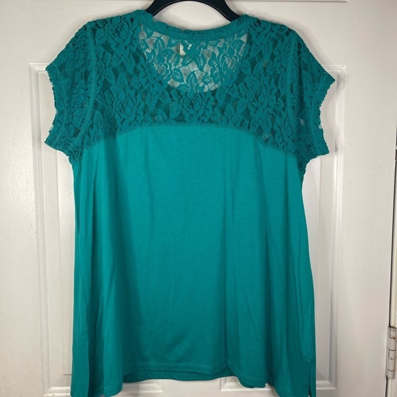 DKNY jeans lace turquoise short sleeve top. - Picture 3 of 6